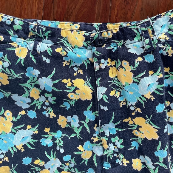 Liz Claiborne High Waisted Capris - Picture 4 of 6